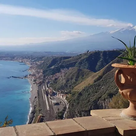 Casa Capri Lägenhet Giardini Naxos